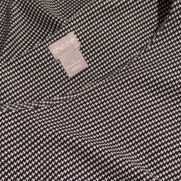 Chicos Black White Houndstooth Ponte Knit Top Button Detail Size 4 Button Tunic - Picture 7 of 7
